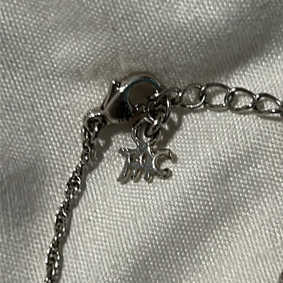 Diamond Heart Necklace & Matching Earrings - Picture 5 of 9